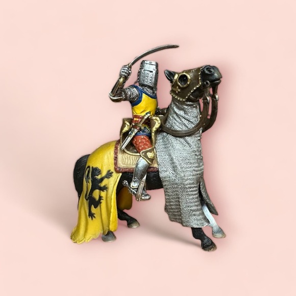 Schleich Lion Coat of Armor and Chainmail Horse w/ Knight & Sword 2007 70054 - Picture 1 of 1